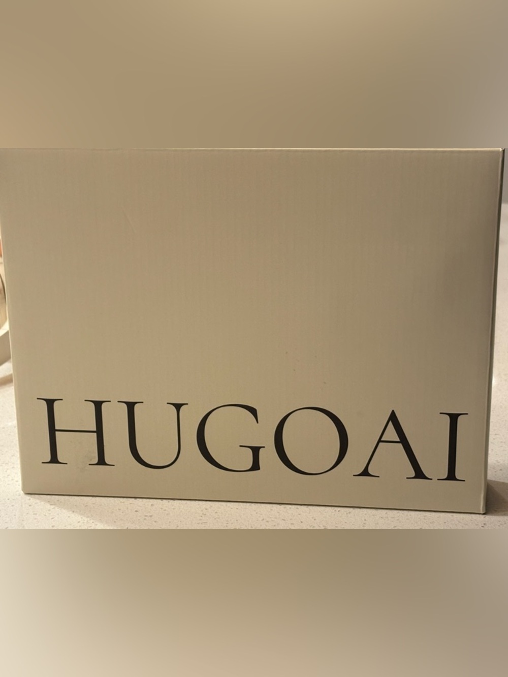 HUGOAI- Travel Illuminated Mirror